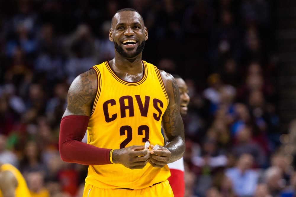 Lebron James dumps Cleveland and signs with The Lakers