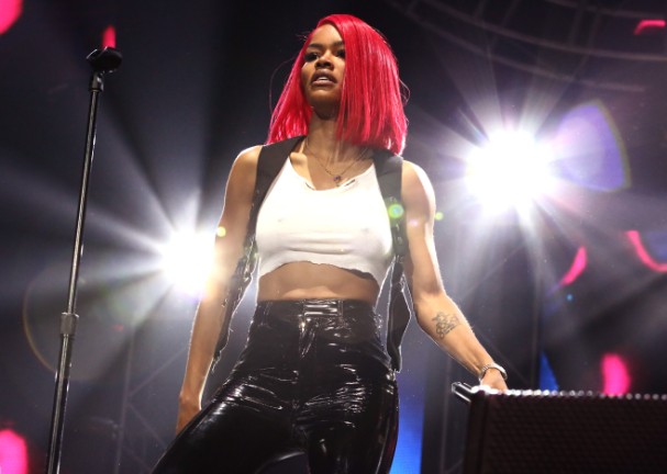 Teyana Taylor says she’s dropping out of the “Late That Night Tour” because of singer Jeremih; says she was mistreated