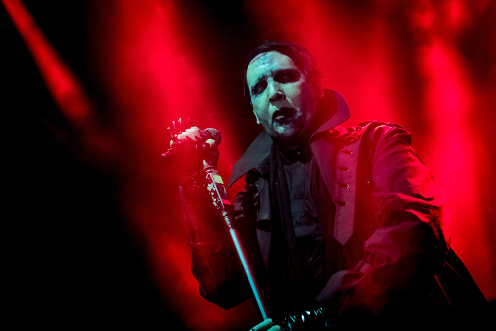 (Video) Marilyn Manson collapses on stage during performance