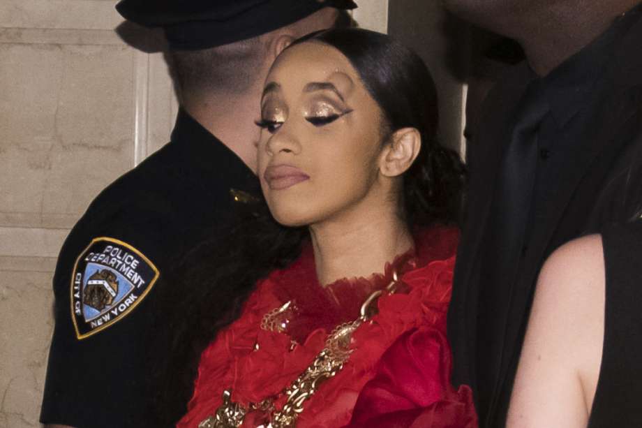 Cardi B escorted out of NYFW party for attempting to punch Nicki Minaj; walks out with huge bump on forehead