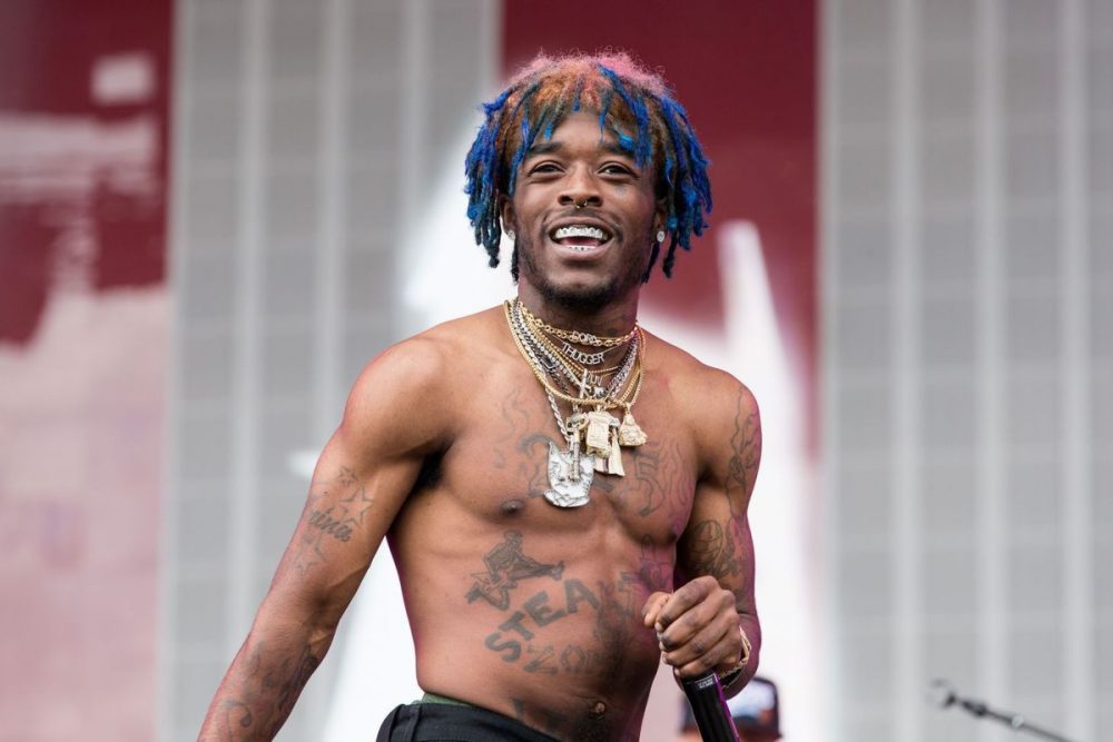 Lil Uzi surprises children in Arkansas with winter coats