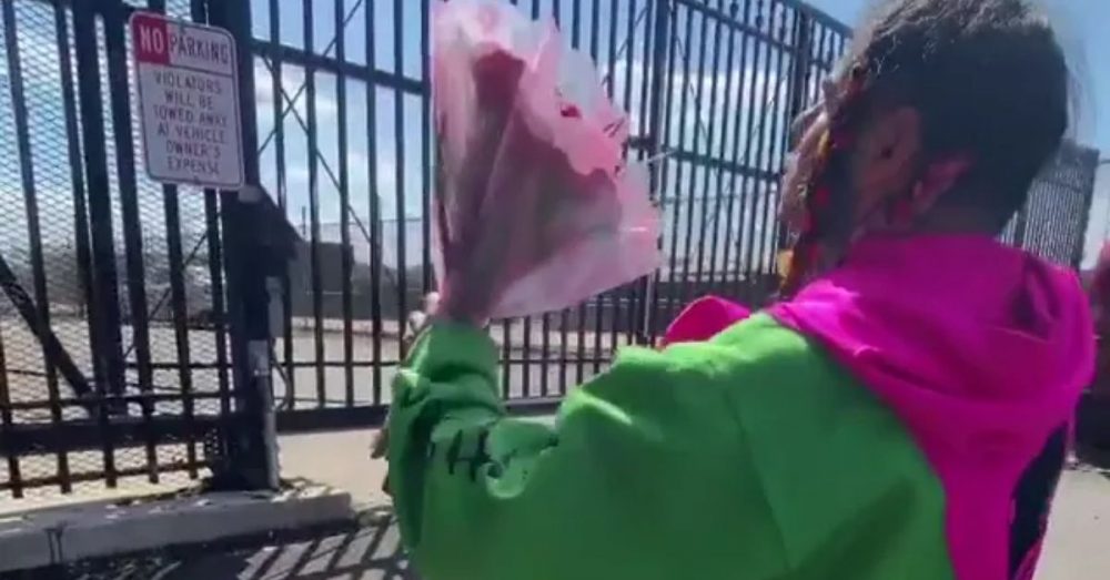 Rapper Lil Durk says Tekashi69’s crew offered him $3 million to continue beef