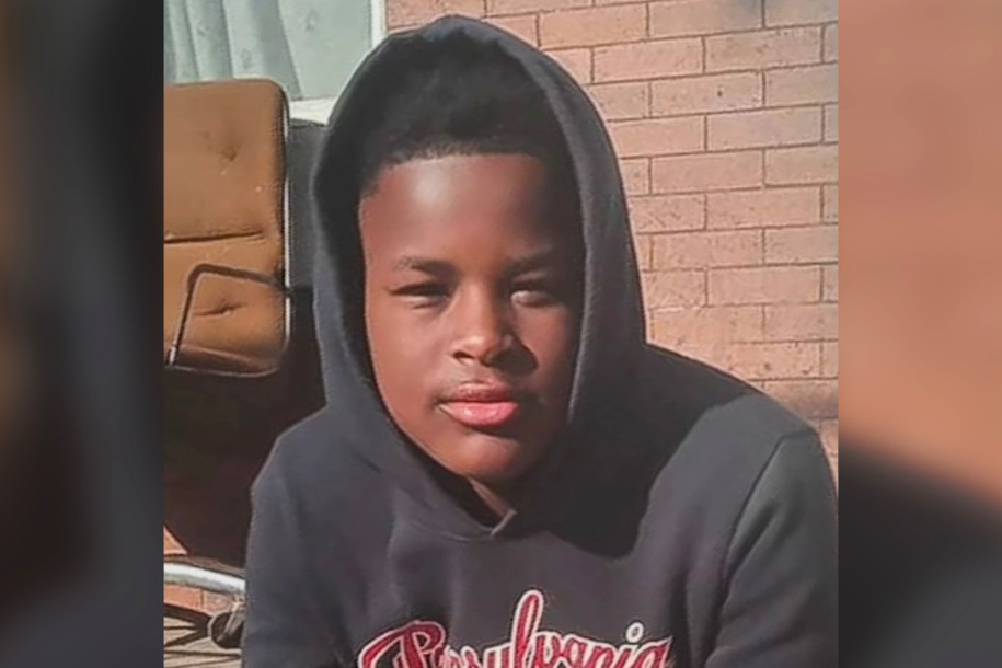 12-year-old boy is fatally shot while answering door - Blackroommedia.com