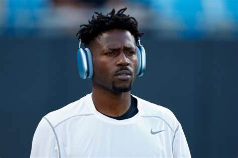 Arrest Warrant Issued For Former Steelers Antonio Brown For Unpaid Child Support